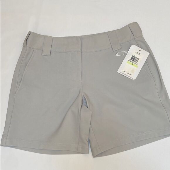 Oakley Gray Cargo Shorts Versatile and Stylish - Picture 1 of 13